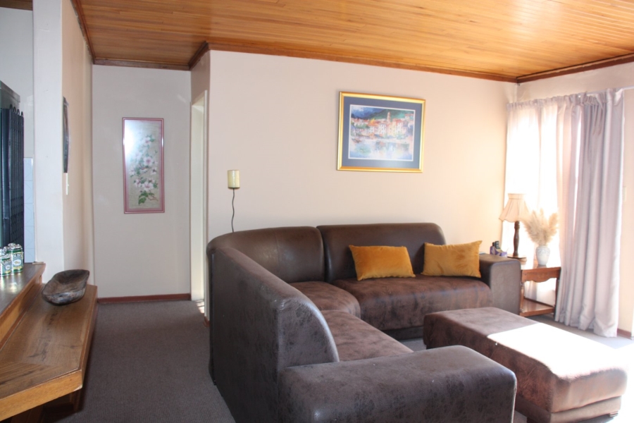 2 Bedroom Property for Sale in Pellissier Free State